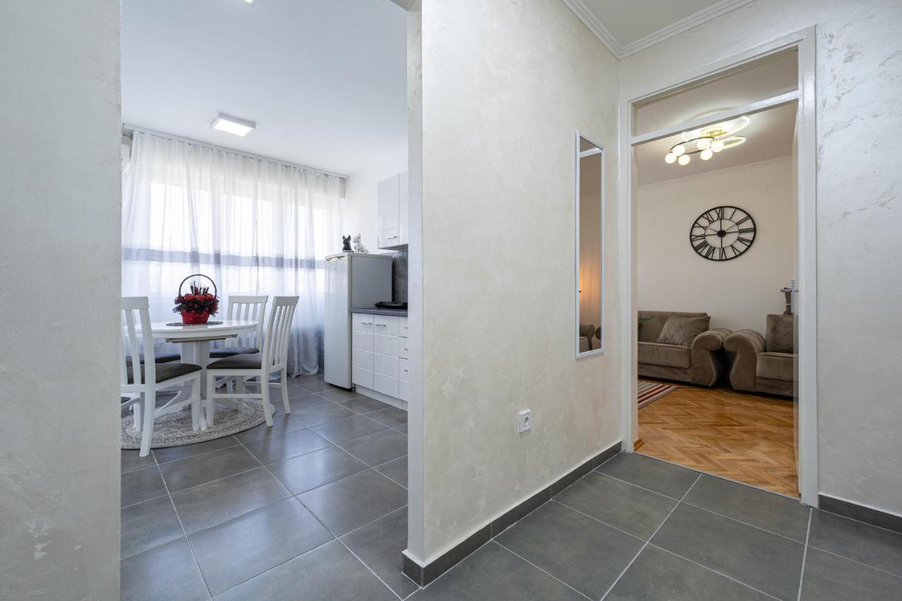 Clock Tower Lux Apartment Podgorica Eksteriør billede